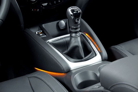 Nissan Qashqai thế hệ thứ hai chính thức ra mắt - 10 Hình ảnh chính thức đầu tiên của Nissan Qashqai 2014 thế hệ thứ hai